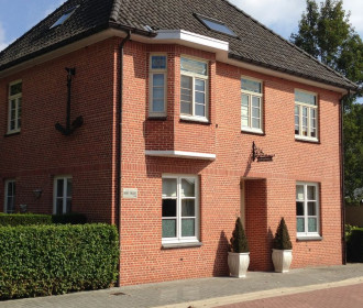 Charmante Brugdraaiersvilla In Neerpelt